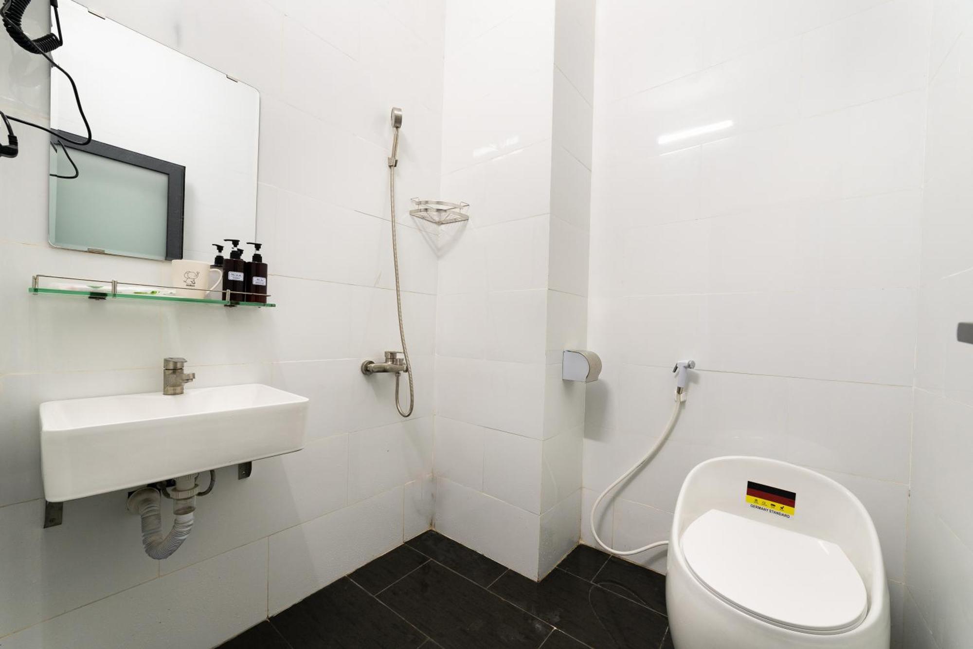 Thien Quoc Hotel Thành Pho Ho Chí Minh Esterno foto