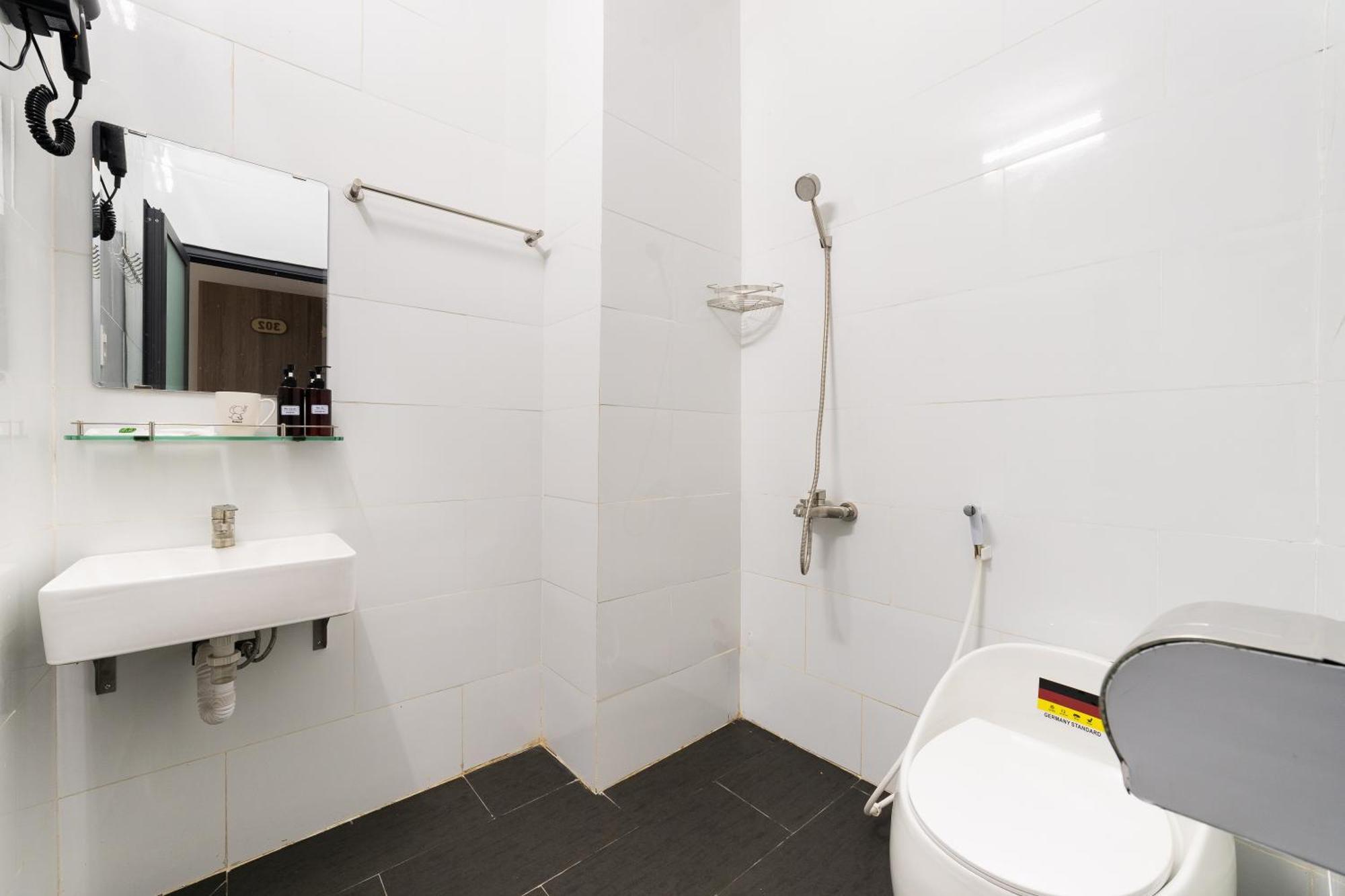 Thien Quoc Hotel Thành Pho Ho Chí Minh Esterno foto